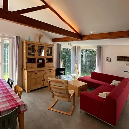 Renovated With Garden For Families