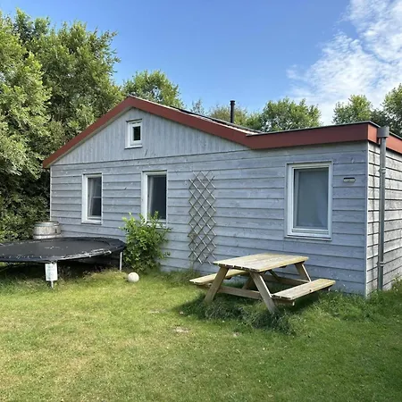 Renovated With Garden For Families Дом отдыха