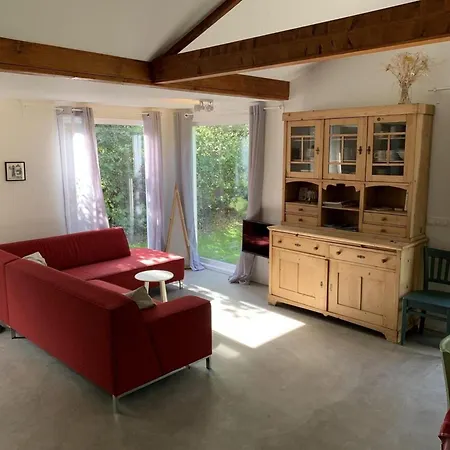 Дом отдыха Renovated With Garden For Families Sint Maartensvlotbrug