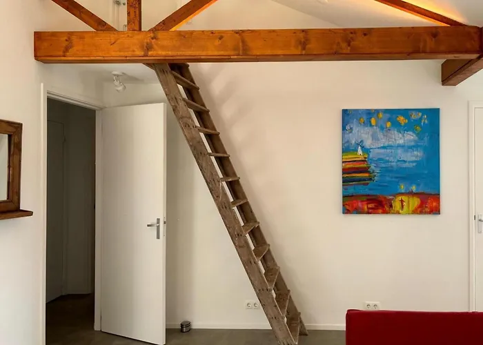 Renovated With Garden For Families Nyaraló