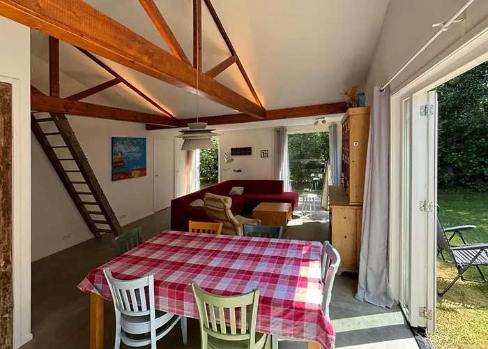 Renovated With Garden For Families Feriehus *