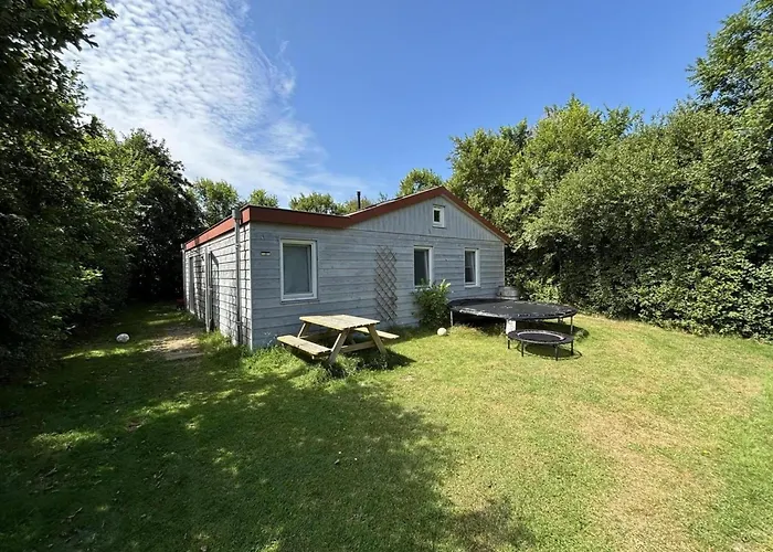 Renovated With Garden For Families *