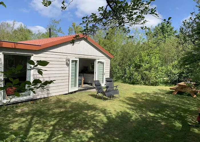 Renovated With Garden For Families