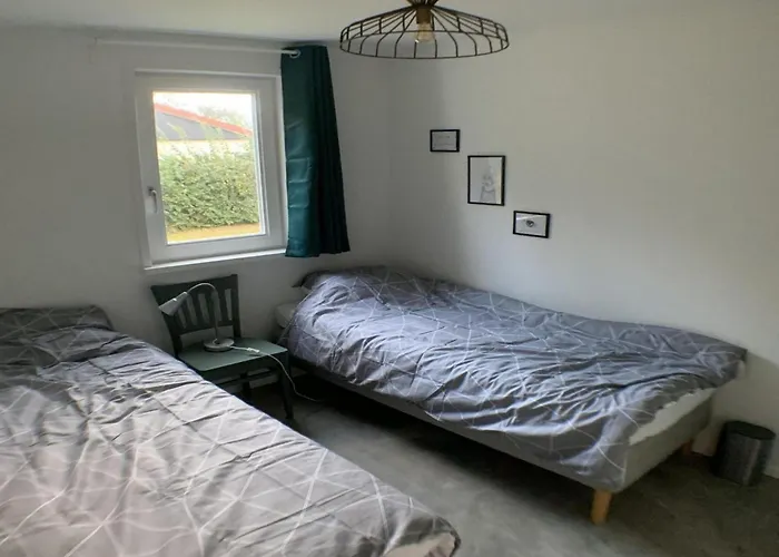 Renovated With Garden For Families 度假居 *